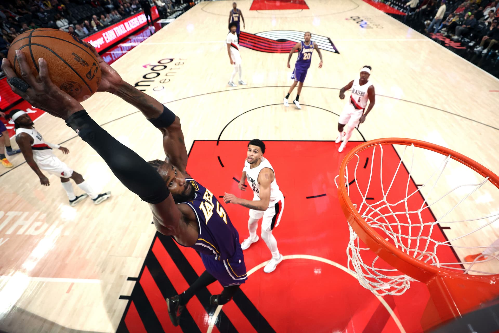 Deandre Ayton #5 of the Los Angeles Lakers