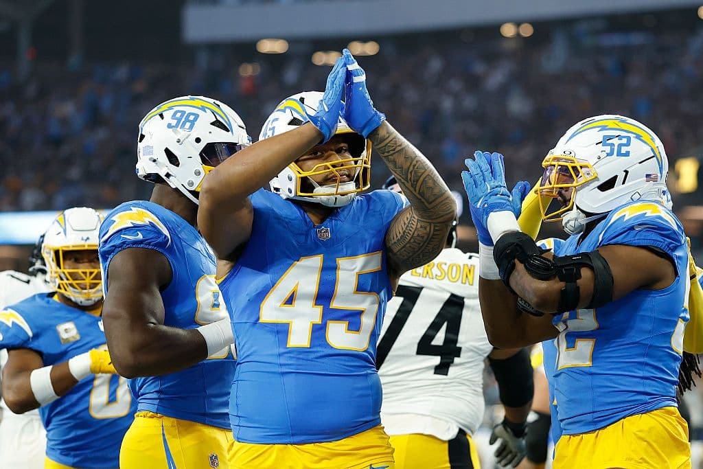 Pittsburgh Steelers v Los Angeles Chargers