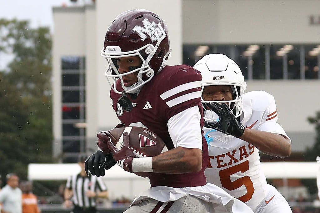 Texas v Mississippi State