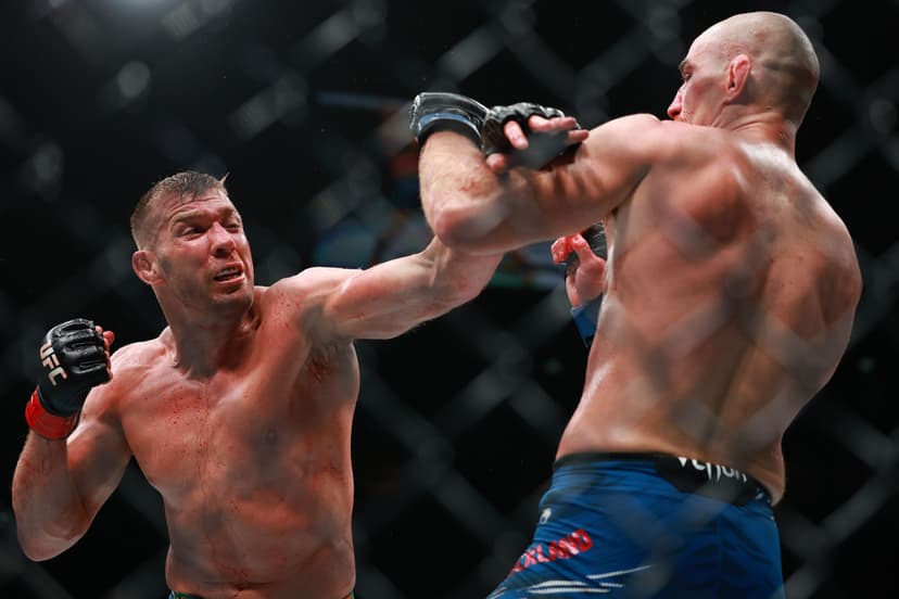 Dircus De Plessis of South Africa and Sean Stricland of the United States of America