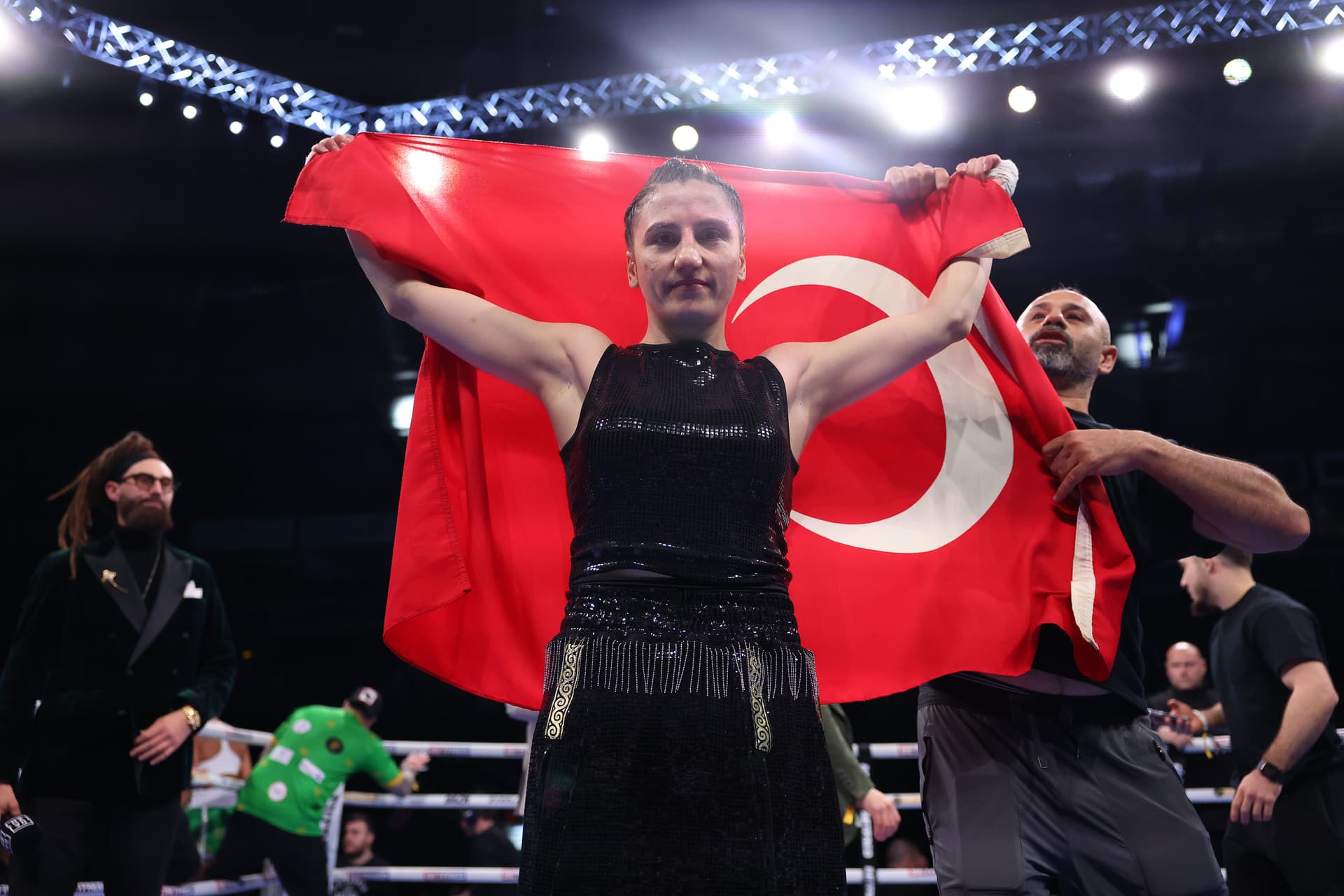 Elif Nur Turhan celebrates beating Shauna Browne