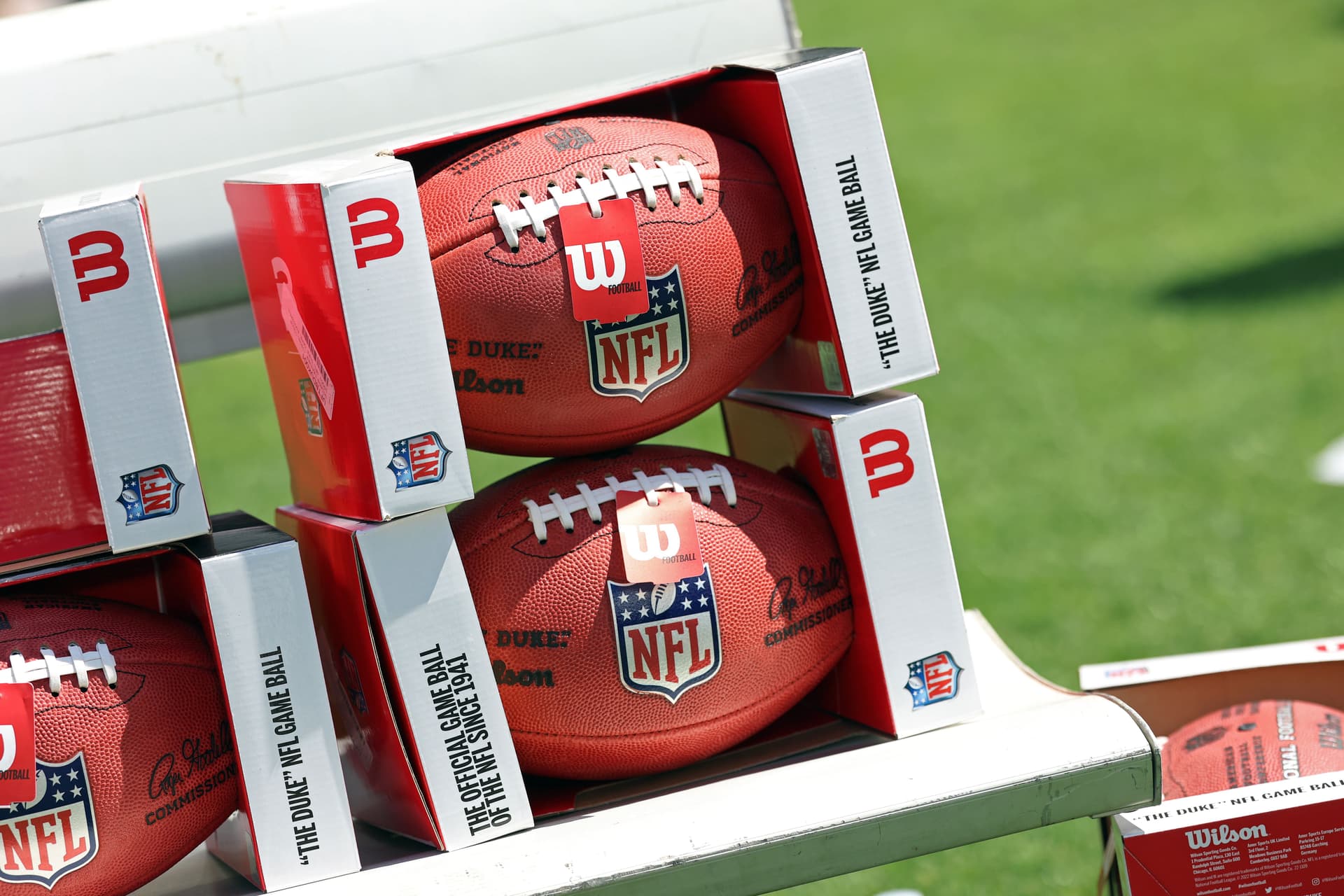 Can Prediction Market Awareness Among NFL Bettors Convert into Trades?