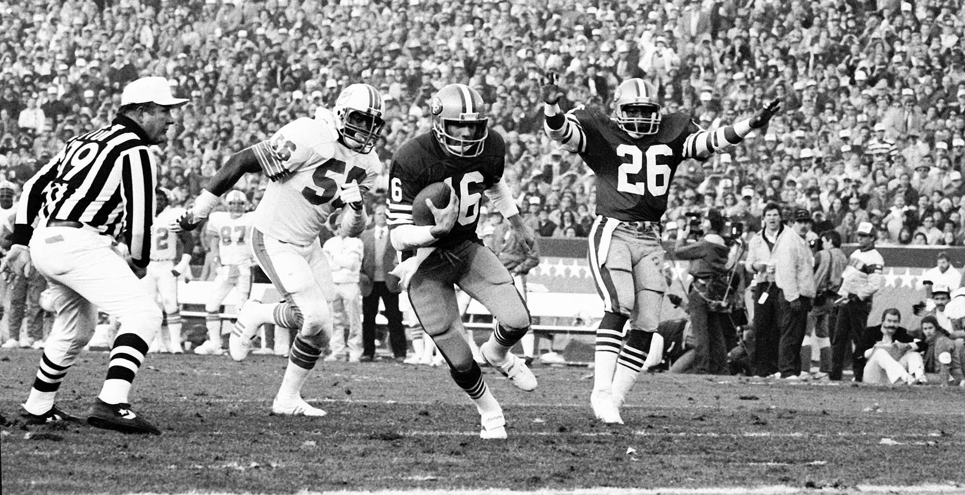 QB Joe Montana Scores Touchdown In SuperBowl XIX