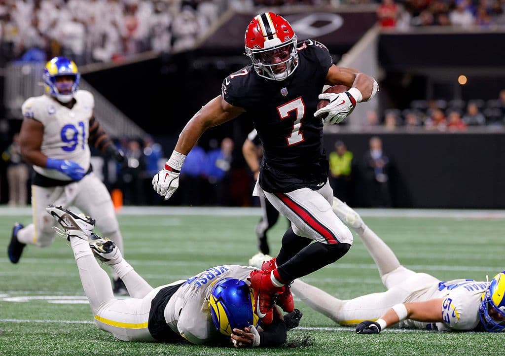 Los Angeles Rams v Atlanta Falcons - NFL 2025