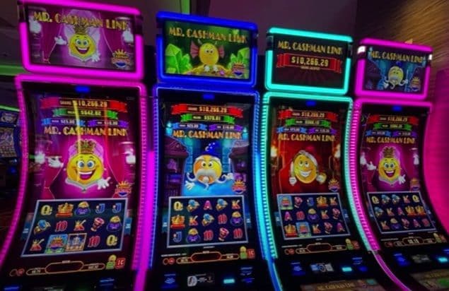 mr-cashman-link-slot-machine-aristocrat-gaming.jpg